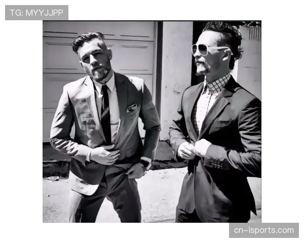 康纳·麦格雷戈随手一摆的生活细节，把我瞬间打回月光族